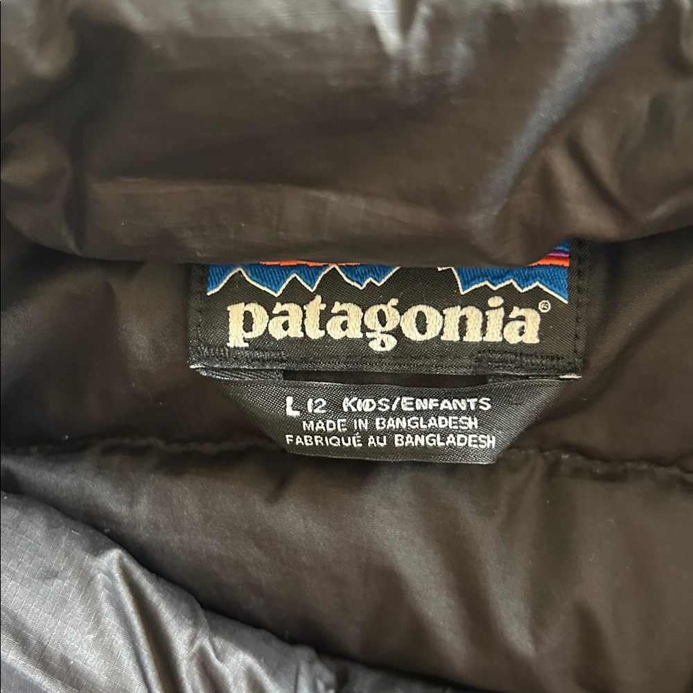 Patagonia Girls Black Quilted Down Puffer Jacket - Picture 2 of 3